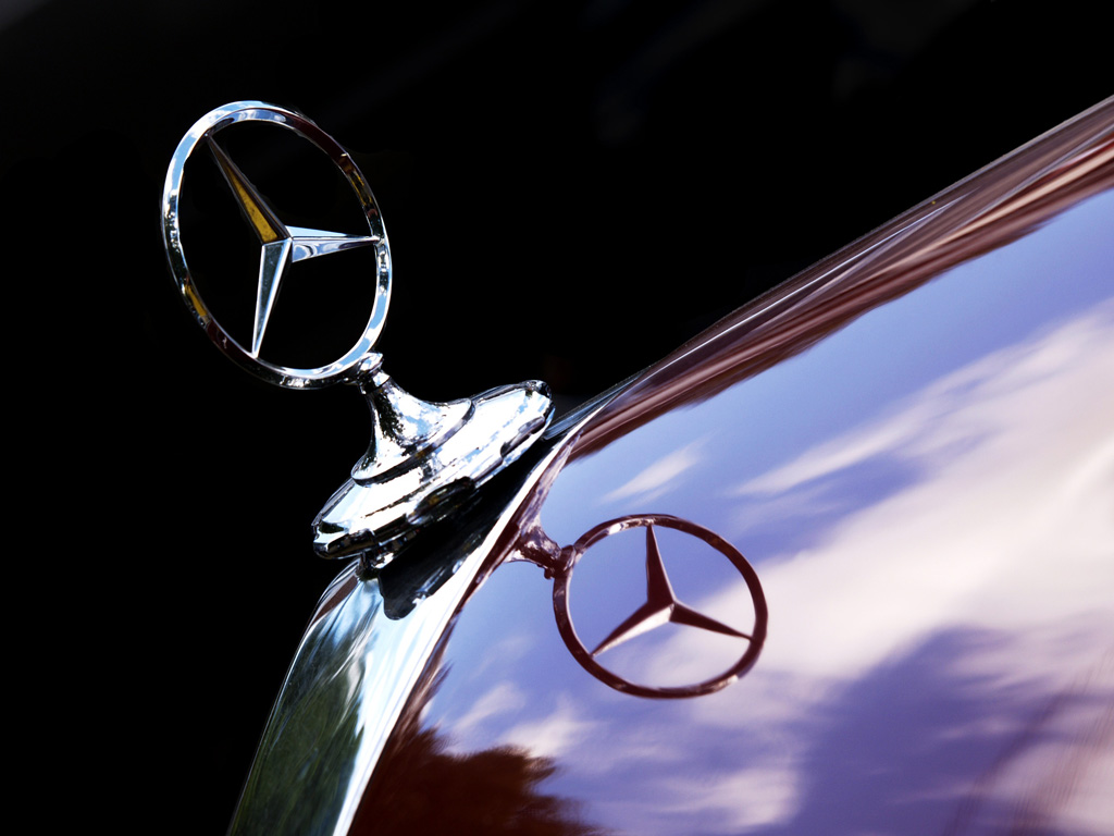 Mercedes hood ornament assembly #3