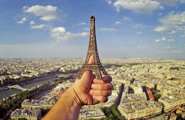 Photo Inspiration Communication Ideas Paris France Eiffel Tower Self-Portrait
