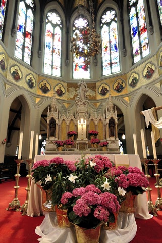 Photo Copyright Peter K. Burian - Choosing a Lens Church Interior