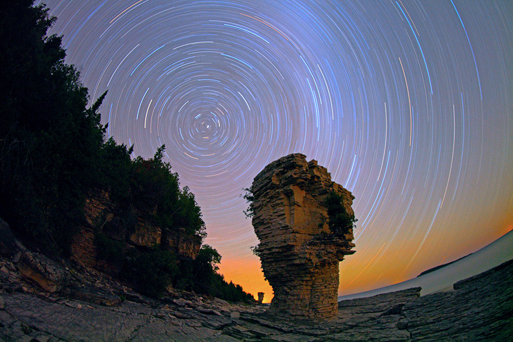 Gerry Kaiser - Flowerpot Island star trailsGerry_Kaiser_Flowerpot Island star trails