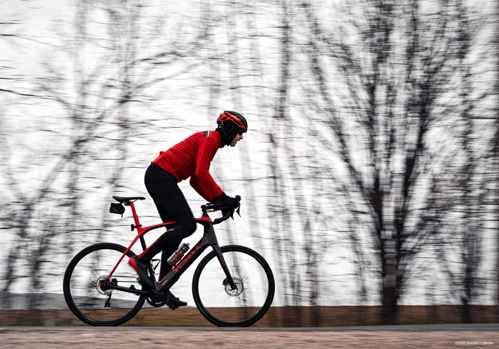 Panning | Sony a9 + 55mm F/1.8 ZA @ F/8, 1/80 sec