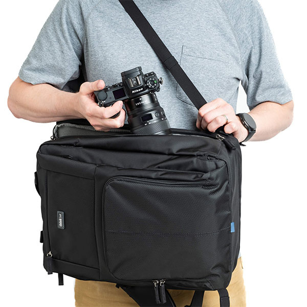 Side Access Improved workflow — access your camera gear without taking off the backpack.